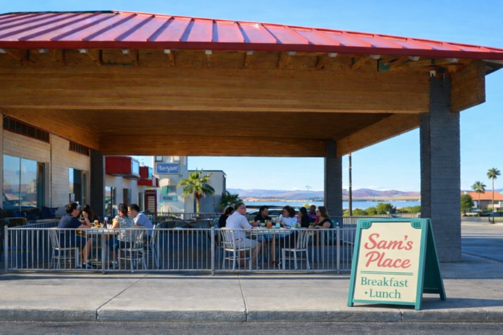 Pet-Friendly Outdoor Dining in Lake Havasu: Relax at Sam’s Place